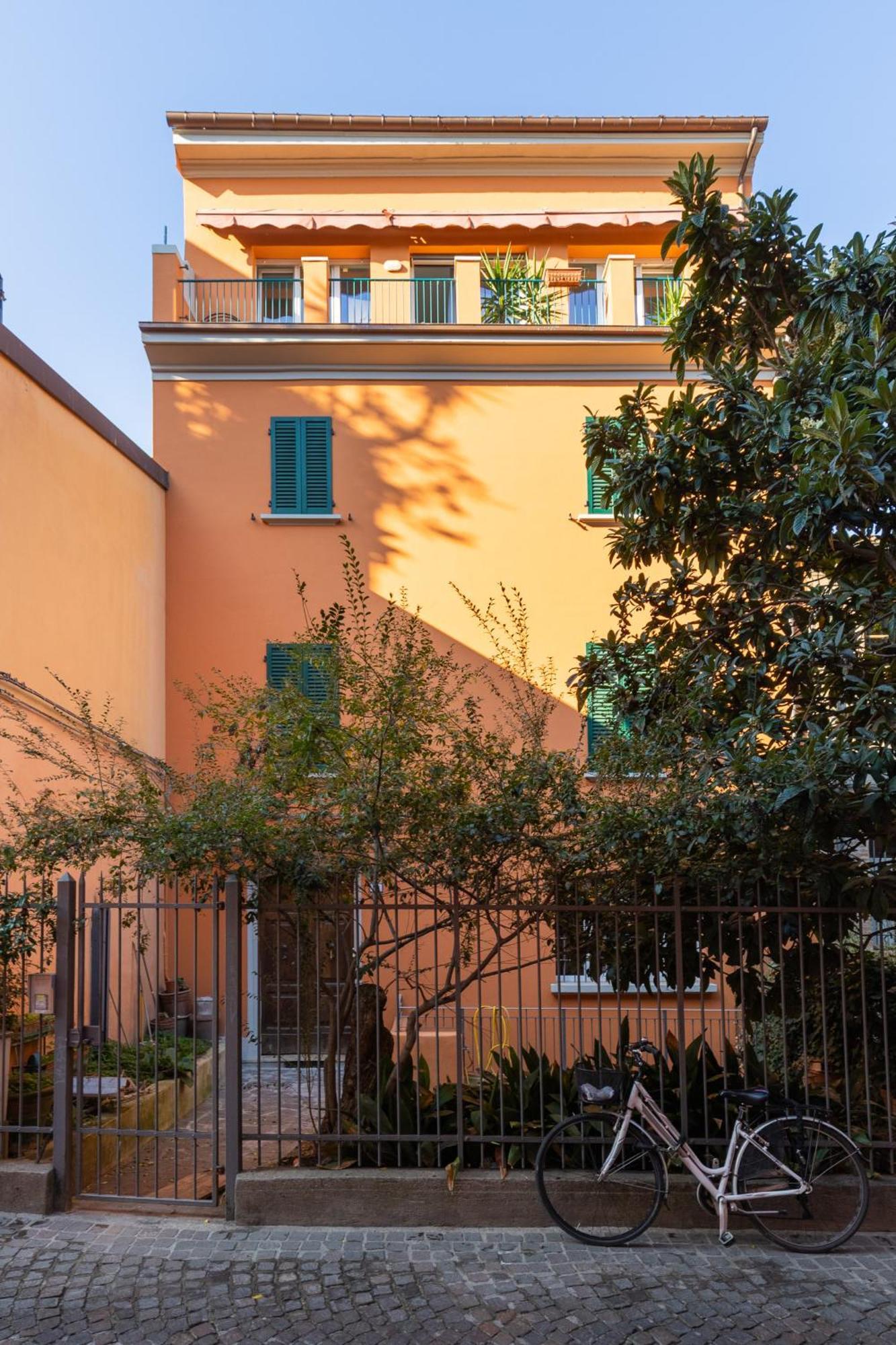 Capo Di Lucca White Apartments By Wonderful Italy بولونيا المظهر الخارجي الصورة